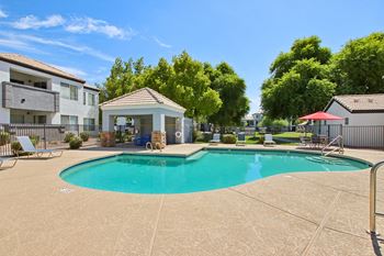 Large pool with star shape